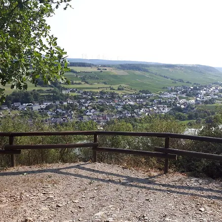 Gasthof Gaestehaus Jufferpanorama Brauneberg